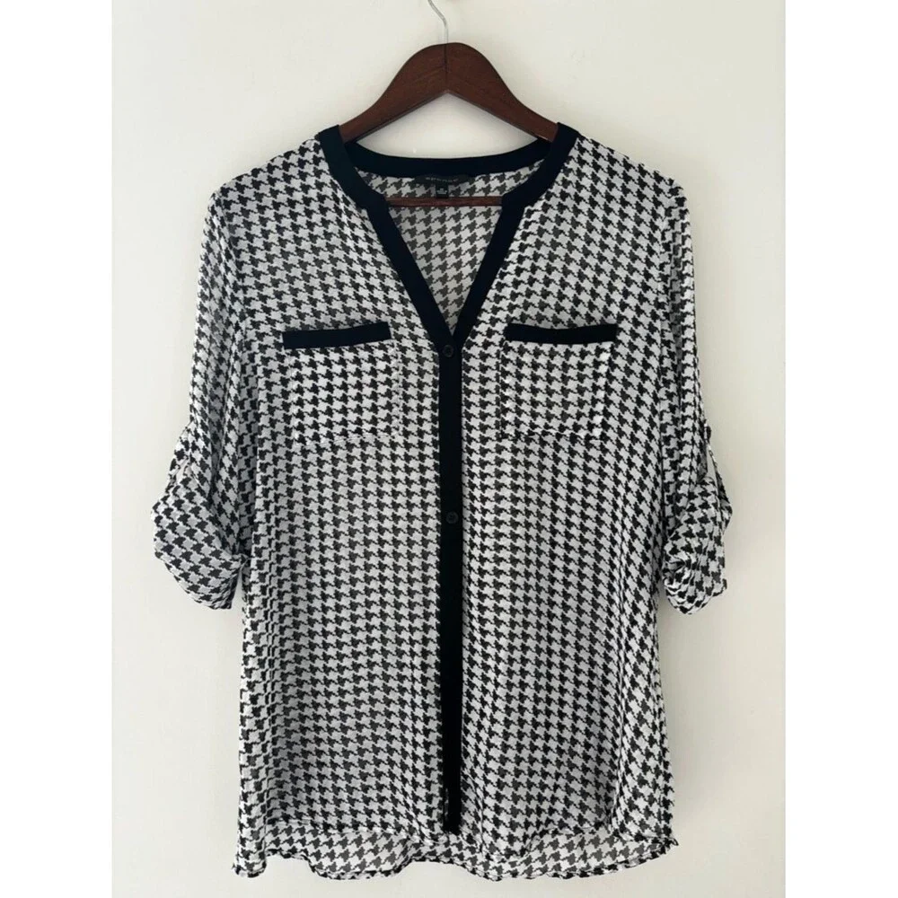 Classic Chic Houndstooth Blouse Black White Button Front Top